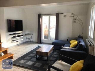 Appartement à louer 3 pièces 77 m²
