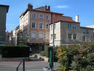  Appartement à louer 3 pièces 79 m²