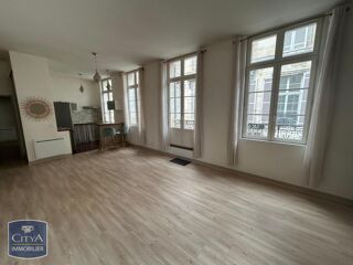  Appartement à louer 3 pièces 79 m²