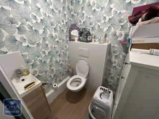  Appartement à louer 4 pièces 80 m²