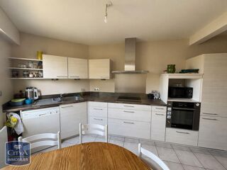  Appartement à louer 4 pièces 94 m²