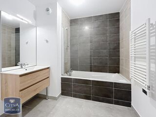  Appartement � louer 3 pi�ces 65 m�