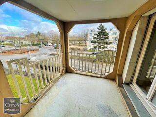  Appartement à louer 4 pièces 83 m²