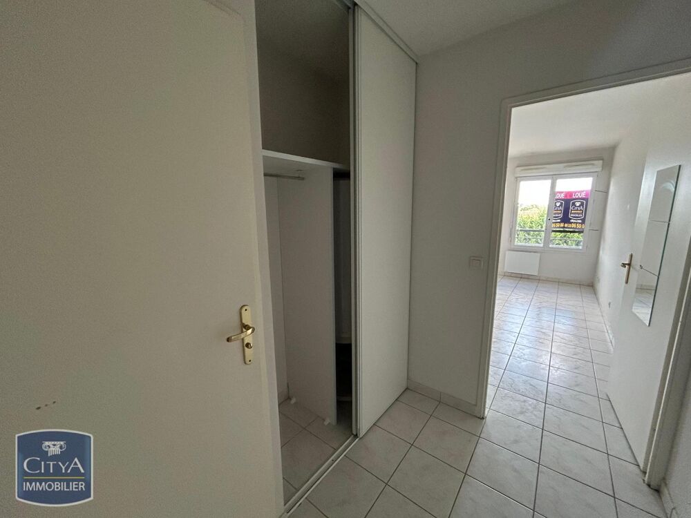 location Appartement - 1 pièce(s) - 27 m² Saint-Quentin (02100)