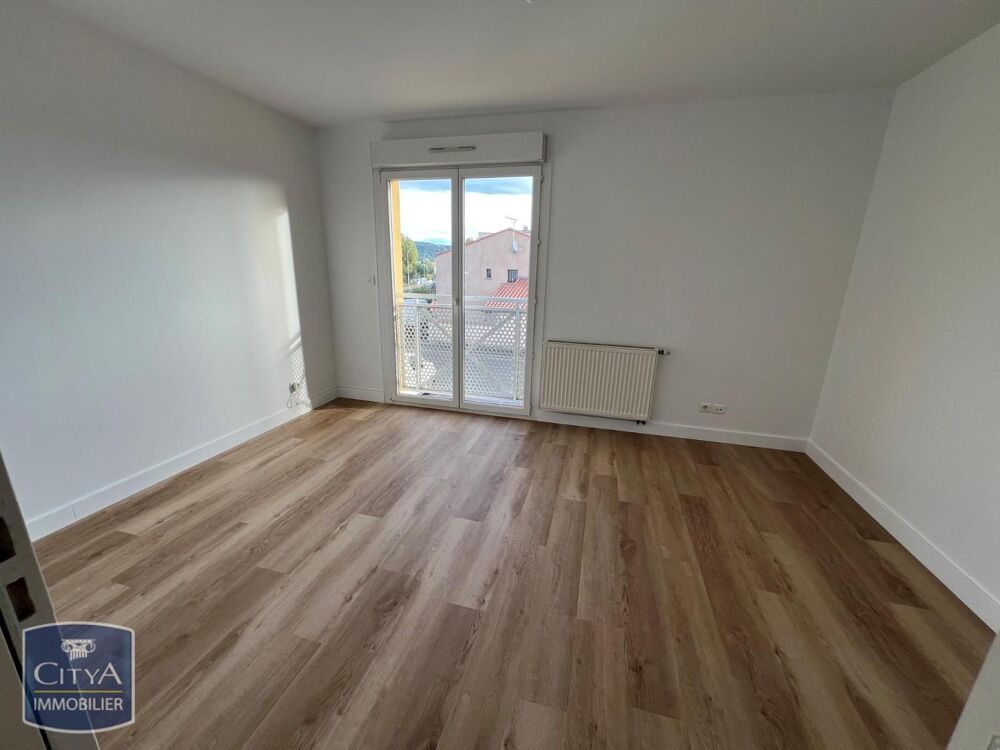 location Appartement - 3 pièce(s) - 69 m² Issoire (63500)