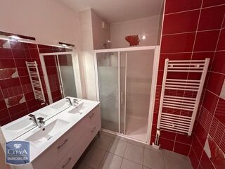  Appartement à louer 3 pièces 74 m²