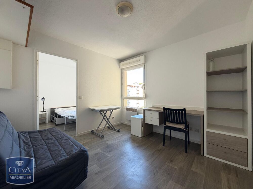 À LOUER : Appartement T2 à Saint-Étienne, situé dans un ....