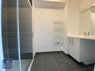  Appartement à louer 2 pièces 44 m²