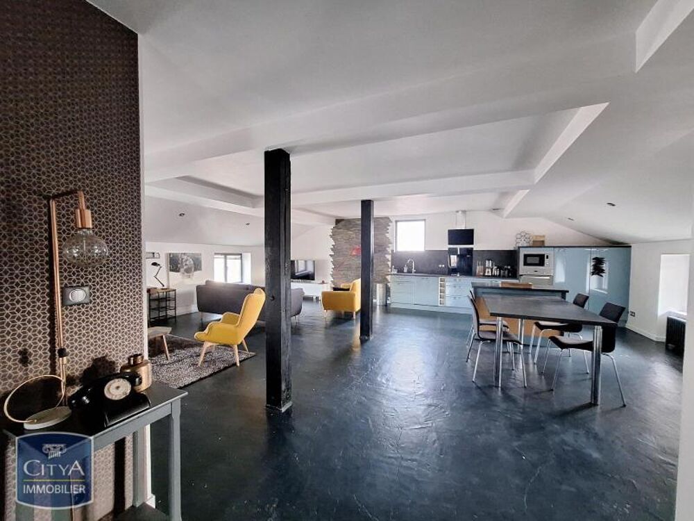 À LOUER : Magnifique appartement rénové de type T3, situ....