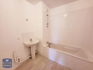  Appartement à louer 4 pièces 80 m²