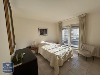  Appartement à louer 4 pièces 83 m²
