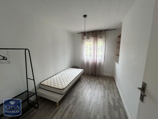  Appartement à louer 5 pièces 10 m²