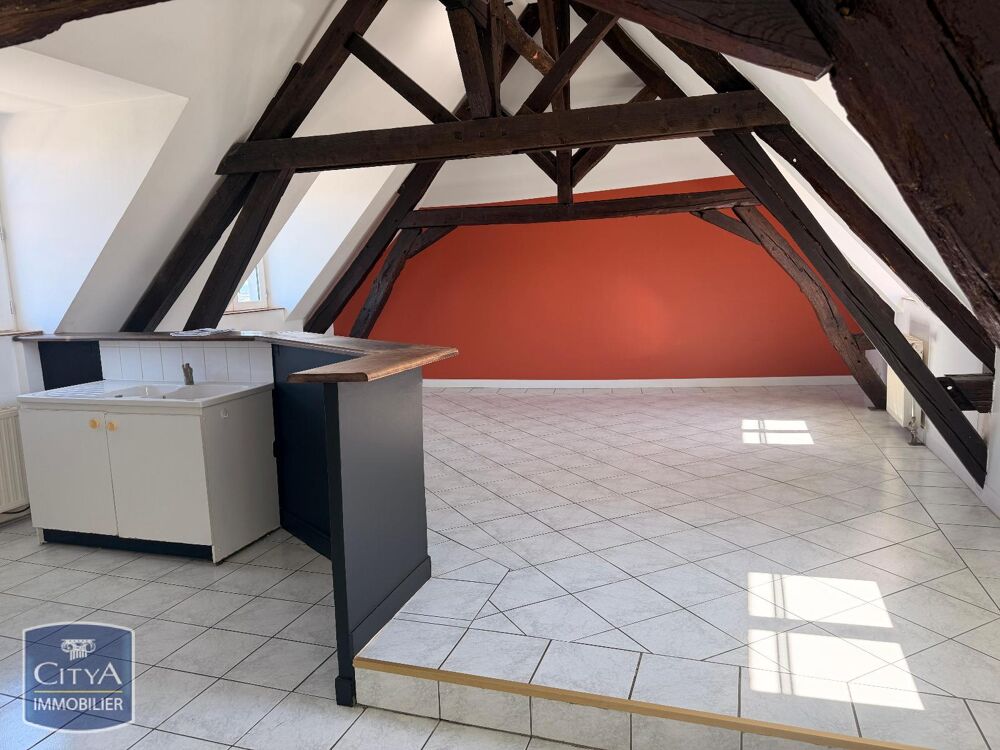 EXCLUSIVITÉ - GRAND APPARTEMENT AVEC POUTRES À louer : v....