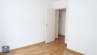  Appartement à louer 3 pièces 87 m²