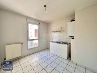  Appartement à louer 4 pièces 97 m²