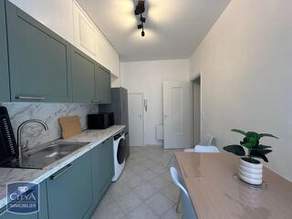  Appartement à louer 3 pièces 50 m²