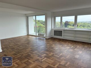  Appartement à louer 4 pièces 108 m²