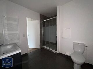  Appartement à louer 2 pièces 42 m²