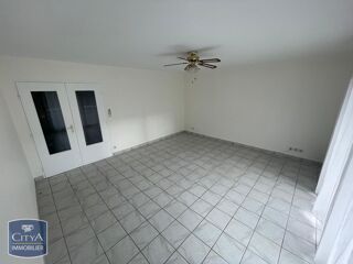  Appartement à louer 3 pièces 81 m²