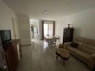 location Appartement - 2 pièce(s) - 46 m² Décines-Charpieu (69150)