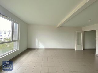  Appartement à louer 4 pièces 107 m²