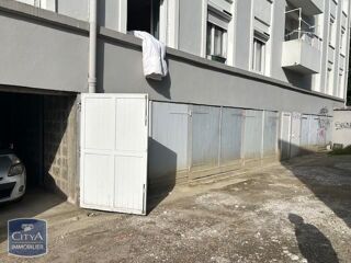  Parking / Garage à louer 