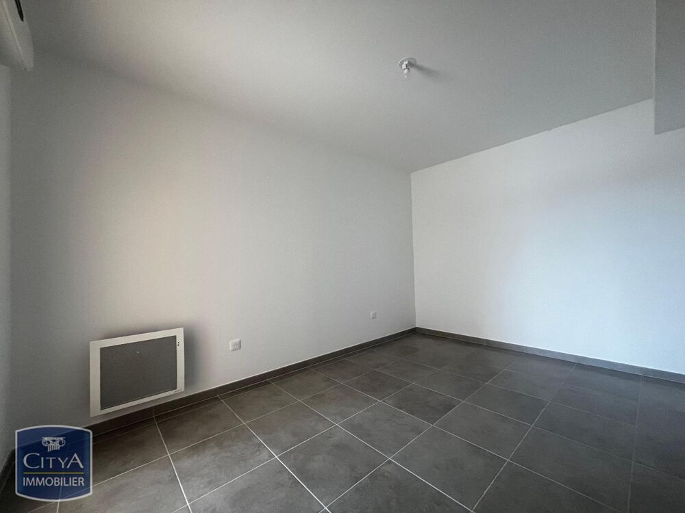 location Appartement - 3 pièce(s) - 63 m² Rodilhan (30230)