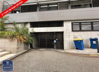  Parking / Garage � louer 