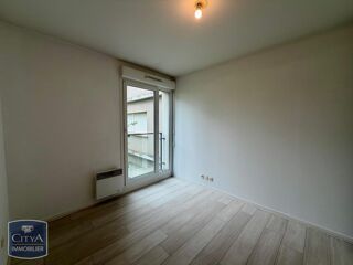  Appartement à louer 3 pièces 64 m²
