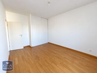  Appartement à louer 3 pièces 78 m²