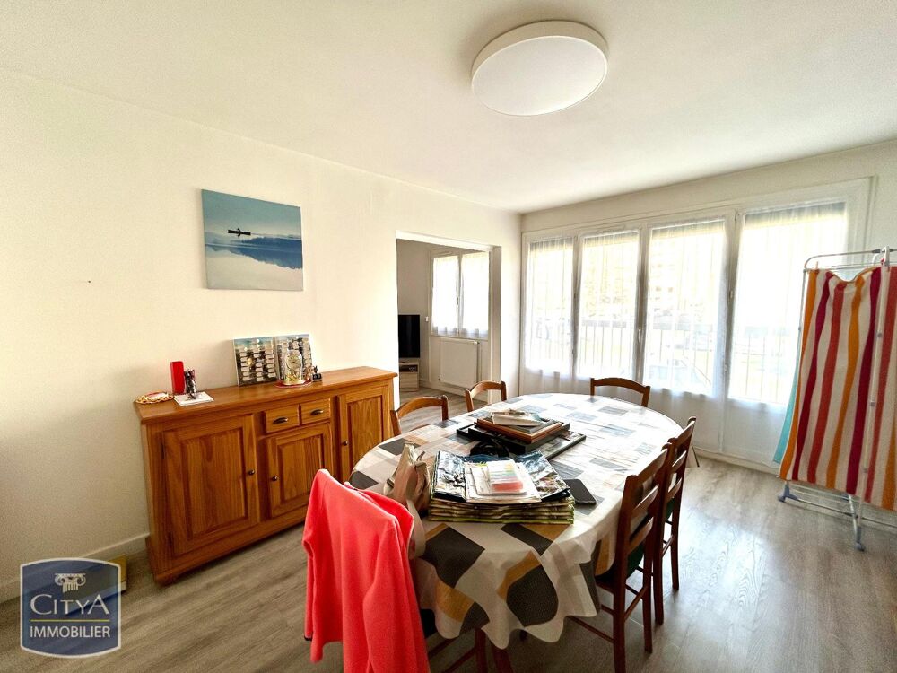 À LOUER : Appartement T4 situé à Bourg-en-Bresse, dans l....