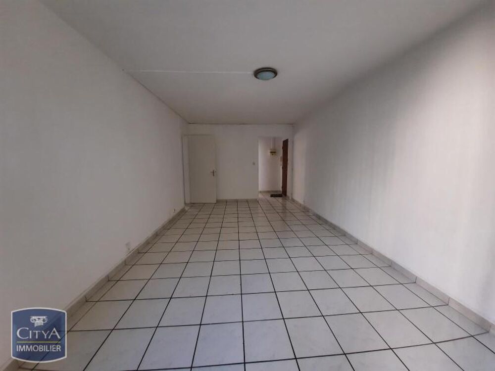 EXCLUSIVITÉ - APPARTEMENT 3 PIÈCES AVEC TERRASSE À louer....