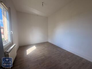  Appartement à louer 3 pièces 48 m²