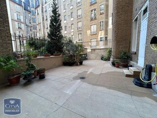  Appartement à louer 4 pièces 81 m²