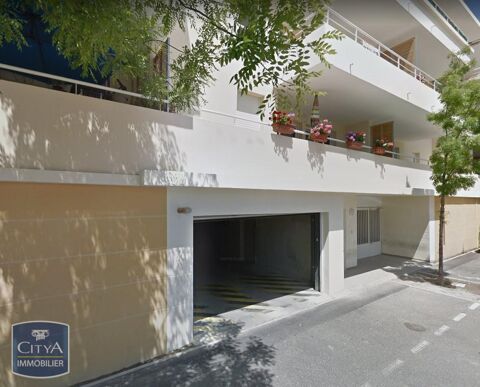  Parking / Garage  louer 