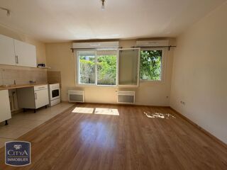  Appartement à louer 1 pièce 28 m²