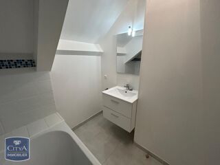  Appartement à louer 2 pièces 33 m²