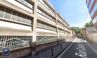  Parking / Garage  louer 