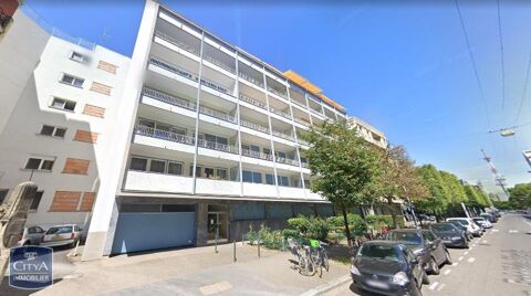  Parking / Garage  louer 