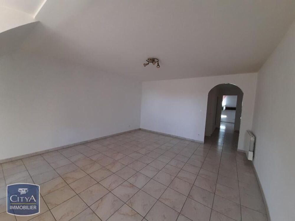 EXCLUSIVITÉ - APPARTEMENT 3 PIÈCES DANS IMMEUBLE ANCIEN ....