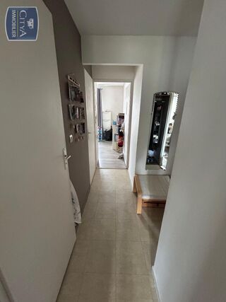  Appartement à louer 3 pièces 79 m²