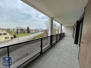  Appartement à louer 3 pièces 65 m²