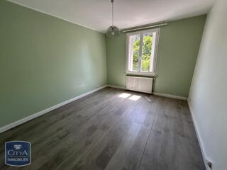  Appartement à louer 4 pièces 98 m²