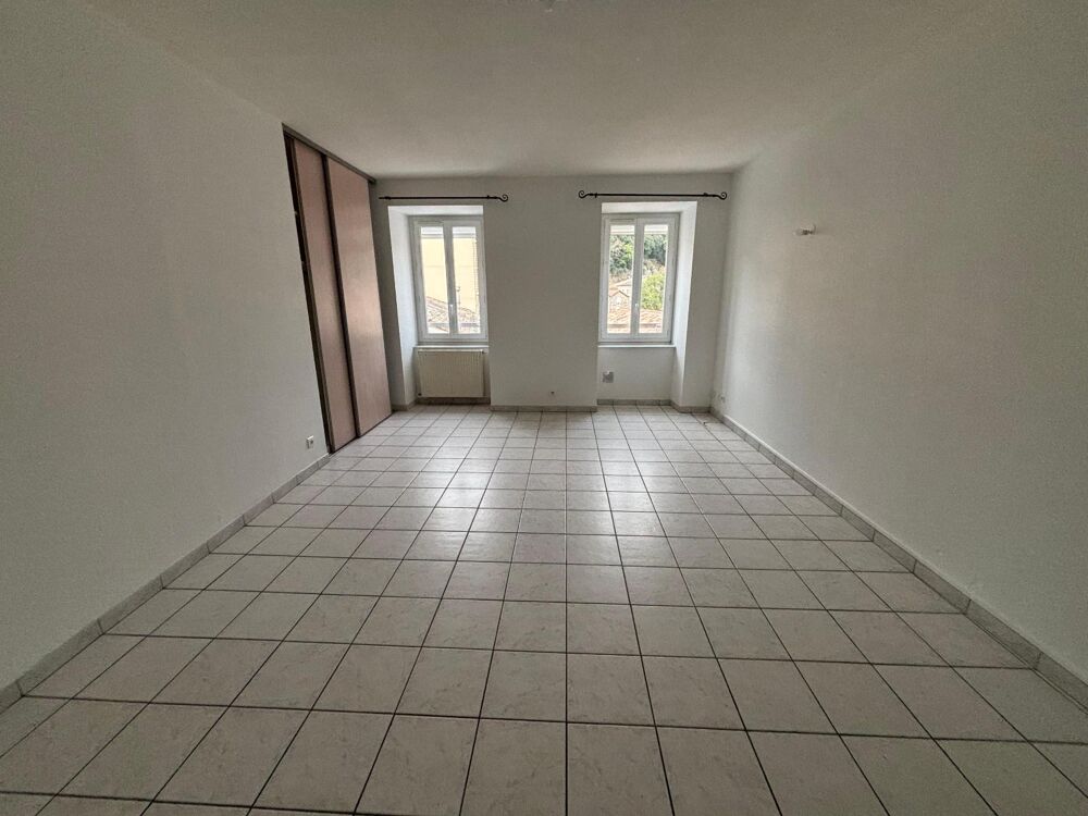 location Appartement - 4 pièce(s) - 77 m² Vals-les-Bains (07600)