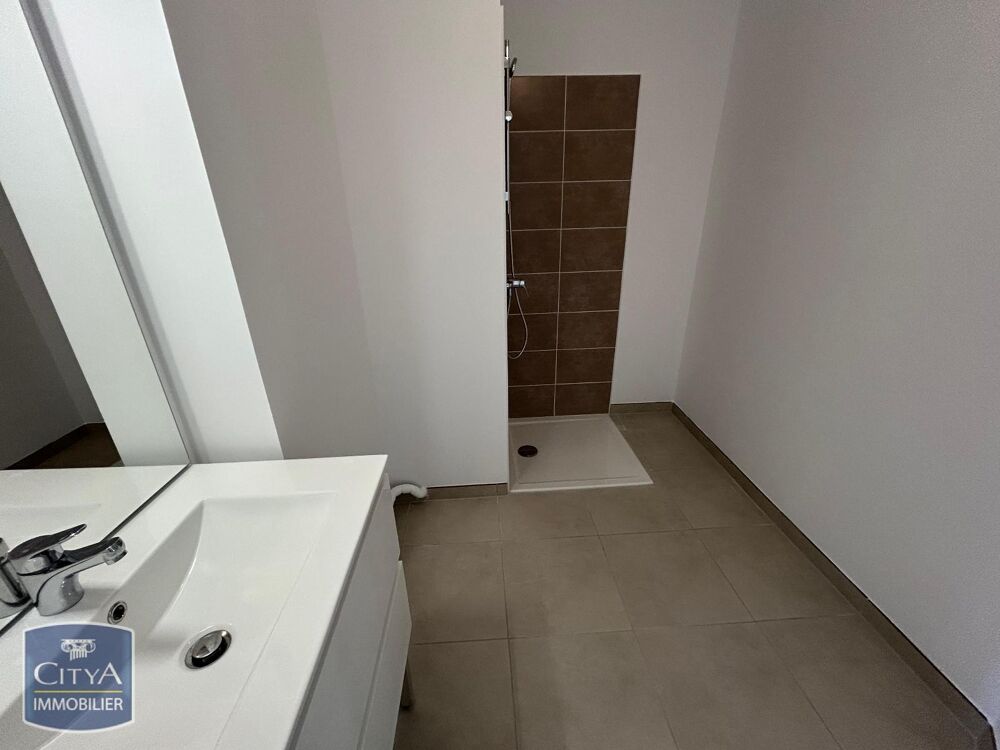 location Appartement - 1 pièce(s) - 48 m² Port-de-Bouc (13110)