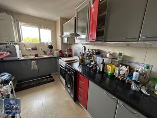  Appartement à louer 3 pièces 79 m²