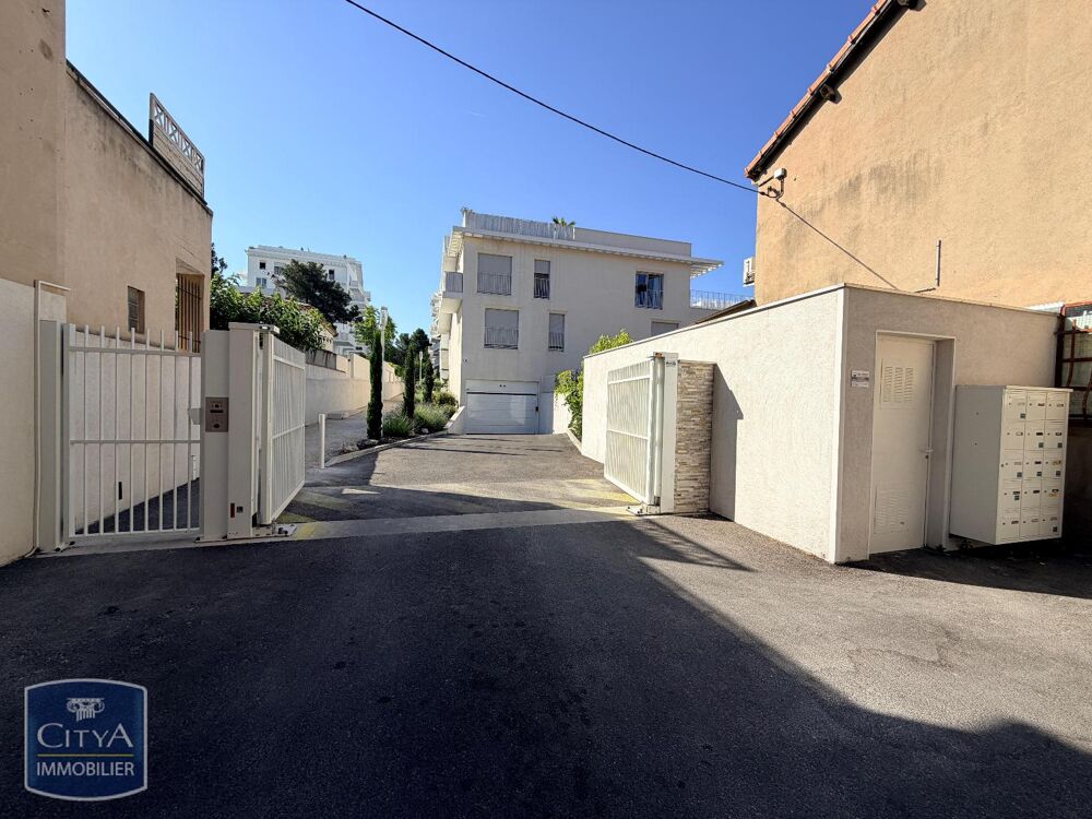 location Parking / Garage Marseille 9
