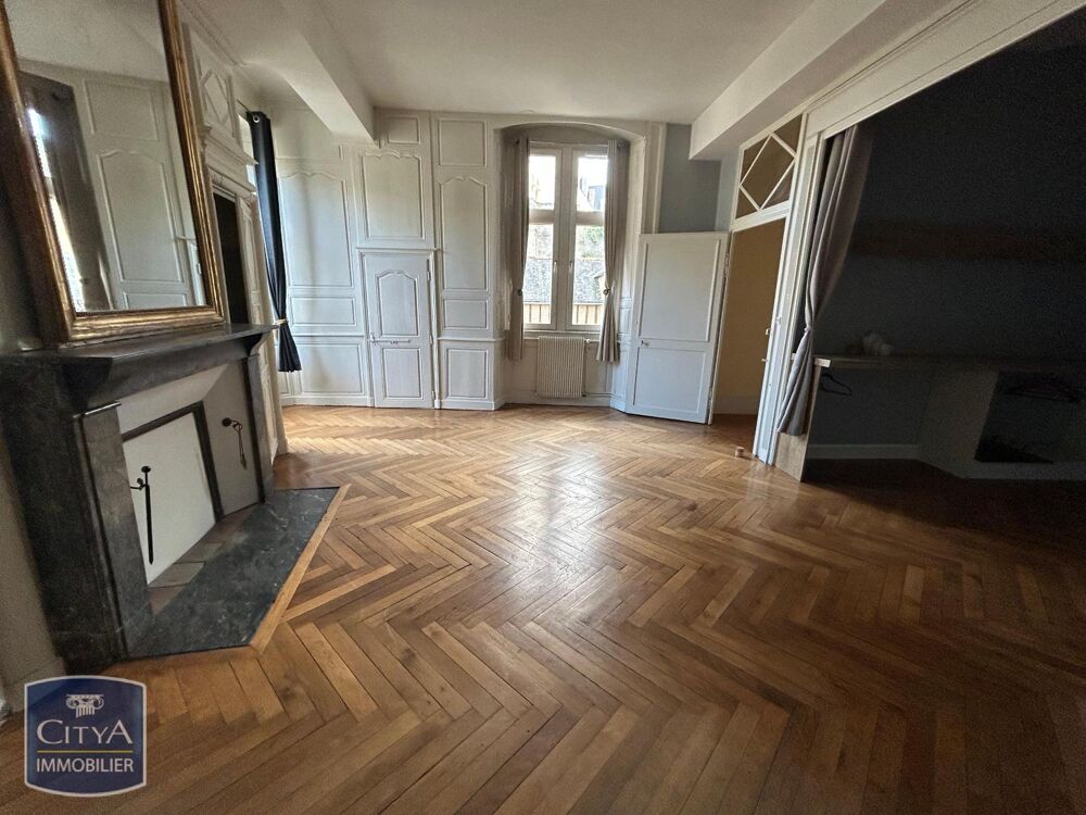 location Maison - 5 pièce(s) - 167 m² Laval (53000)