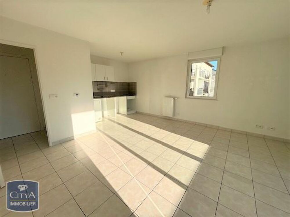 location Appartement - 3 pièce(s) - 63 m² Bourgoin-Jallieu (38300)