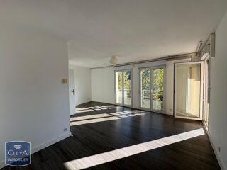  Appartement à louer 3 pièces 74 m²